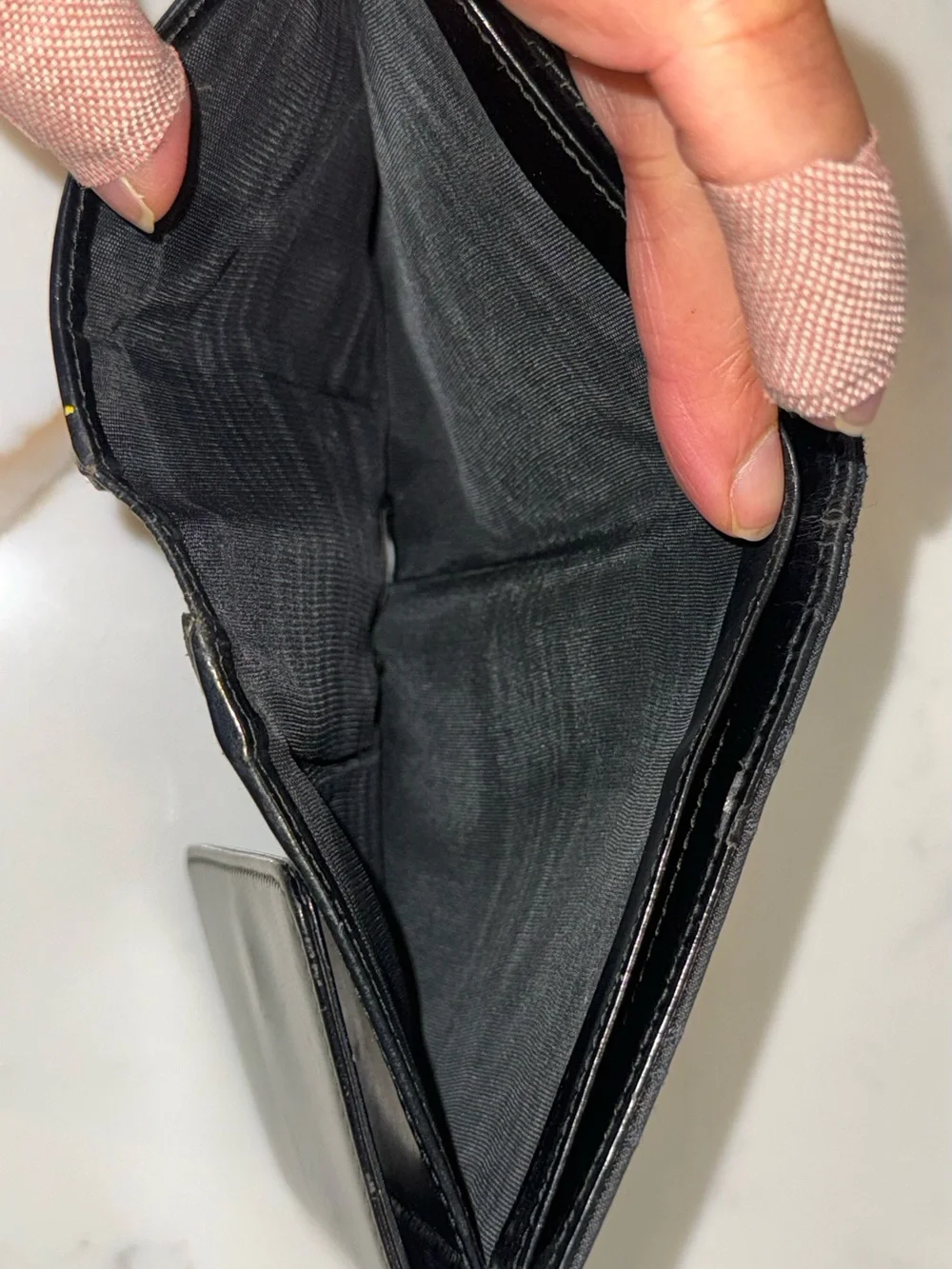 Gucci Men’s Wallet Crossbody with Embossed GG Jacquard